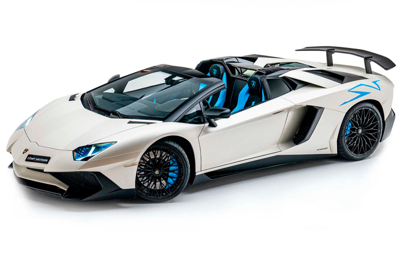 Lamborghini Aventador SV review | price | specs
