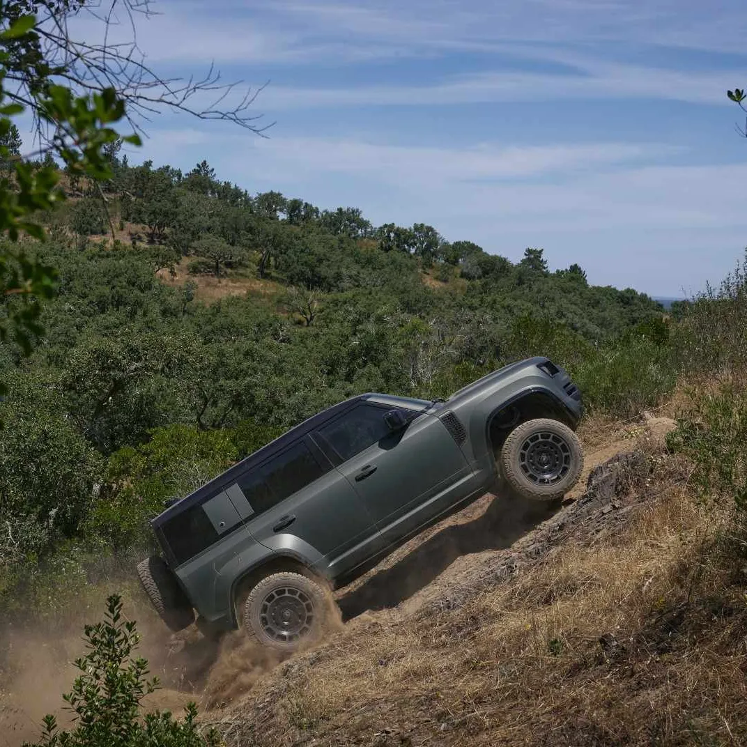 Land Rover Undefended: Angry Owners Sue JLR for manufacturing faults